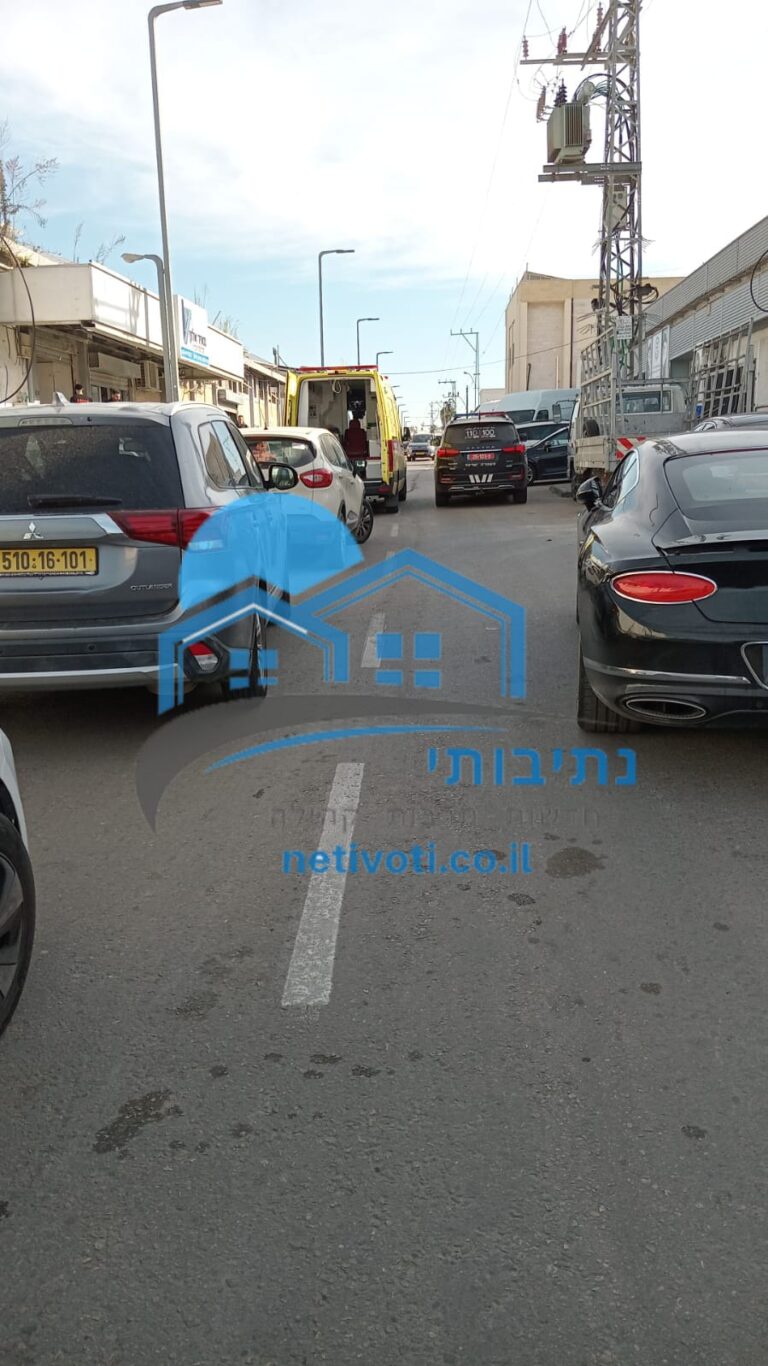 פועל נפצע באורח קשה לאחר שנפגע מחפץ כבד בבית עסק בנתיבות