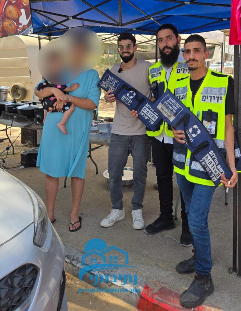 נתיבות פעוטה ננעלה בשגגה ברכב, מתנדבי ידידים חילצו אותה בשלום