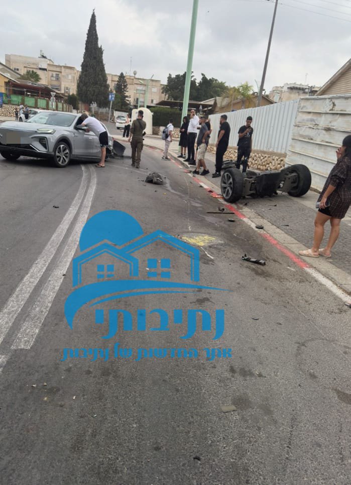 תאונת דרכים בין שני כלי רכב בשכונת נטעים בנתיבות