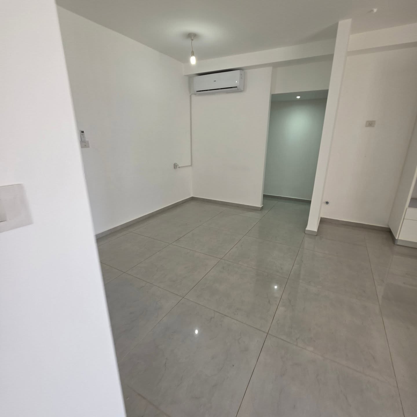 להשכרה דירת 5 חדרים ענקית בנווה שרון נתיבות