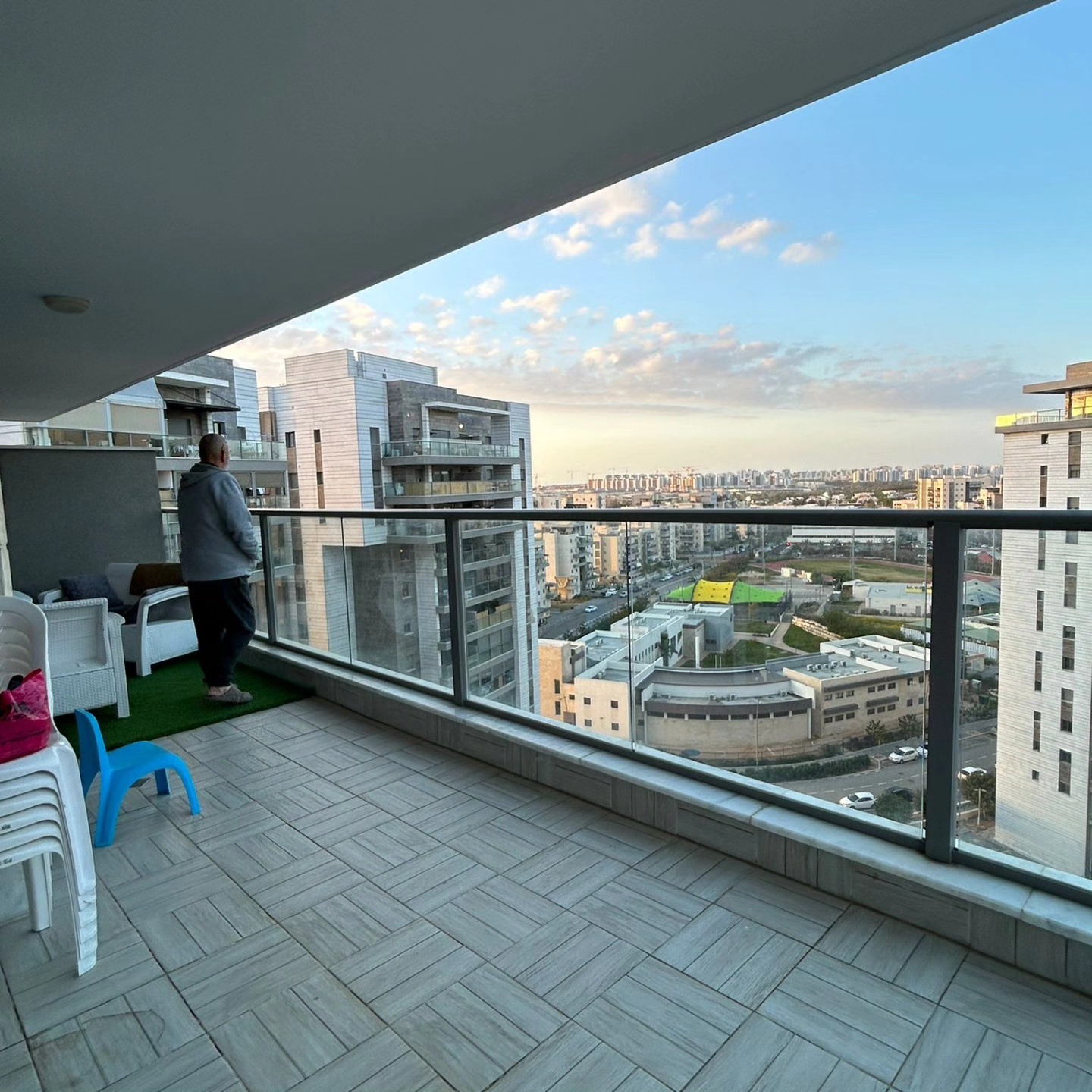 למכירה מיני פנטהאוז 4 חדרים במנהטן מערב נתיבות