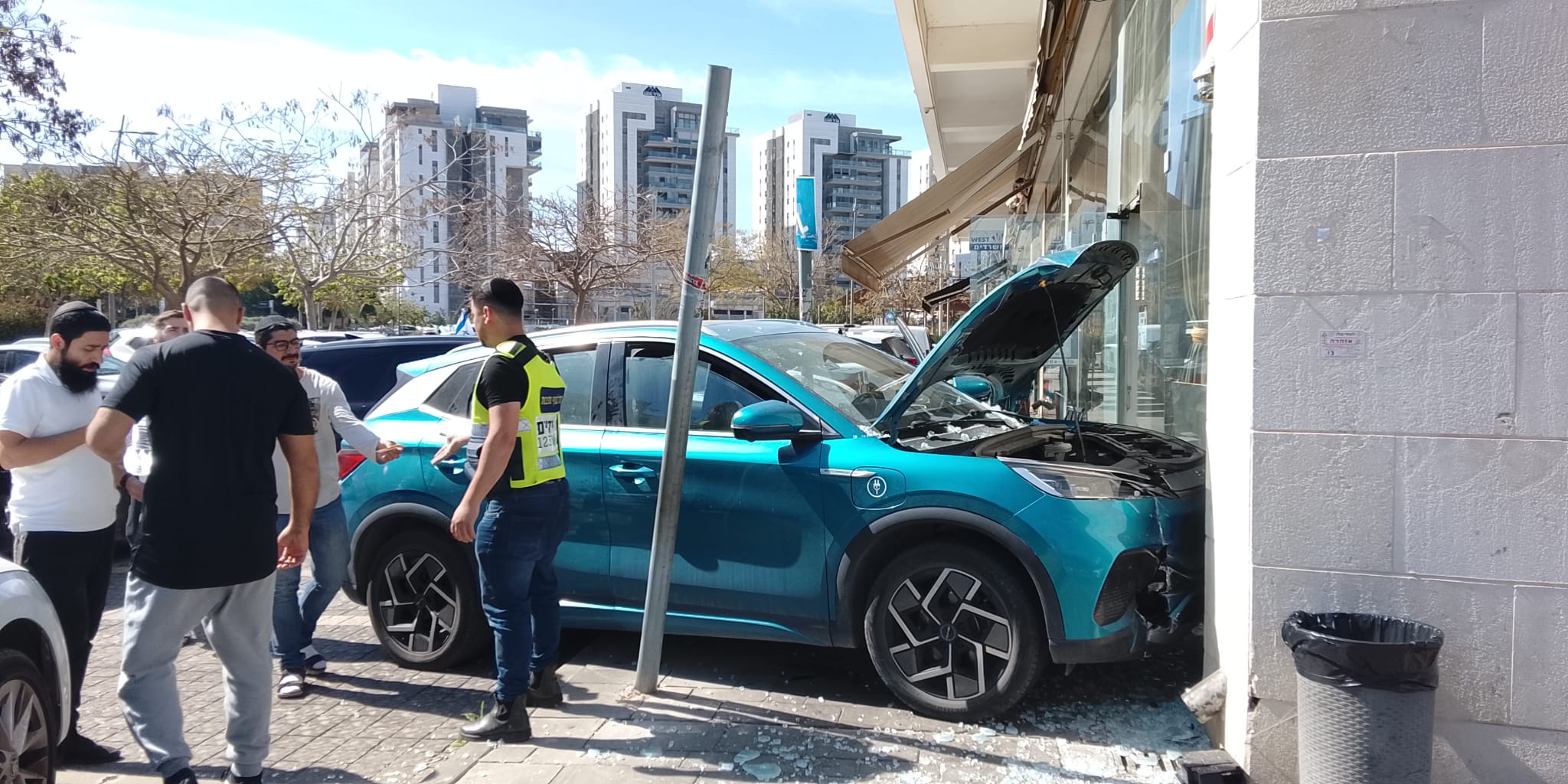 דיווח מהשטח: נהגת איבדה שליטה במערב נתיבות