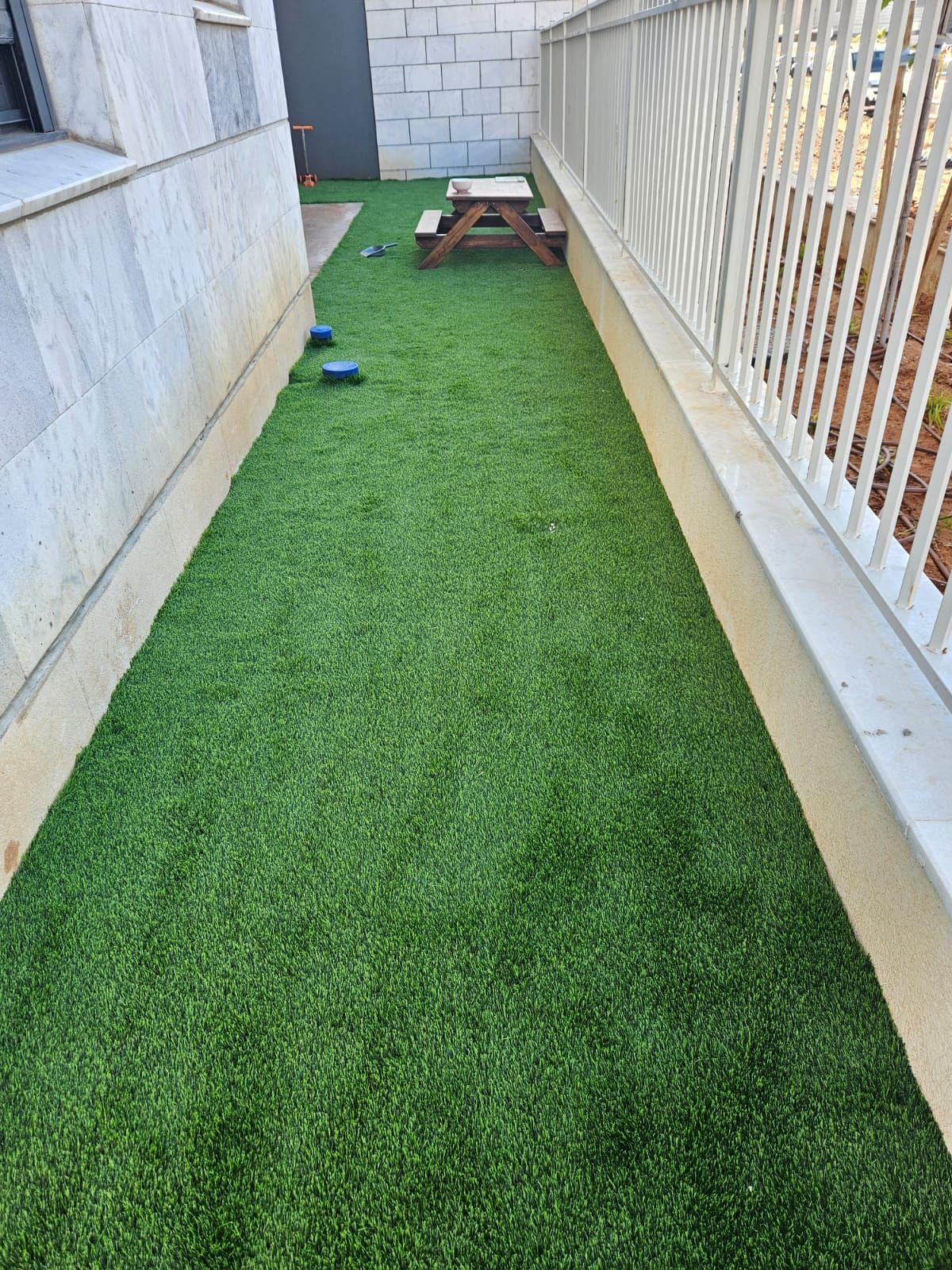 למכירה דירת גן פינתית 4 חד