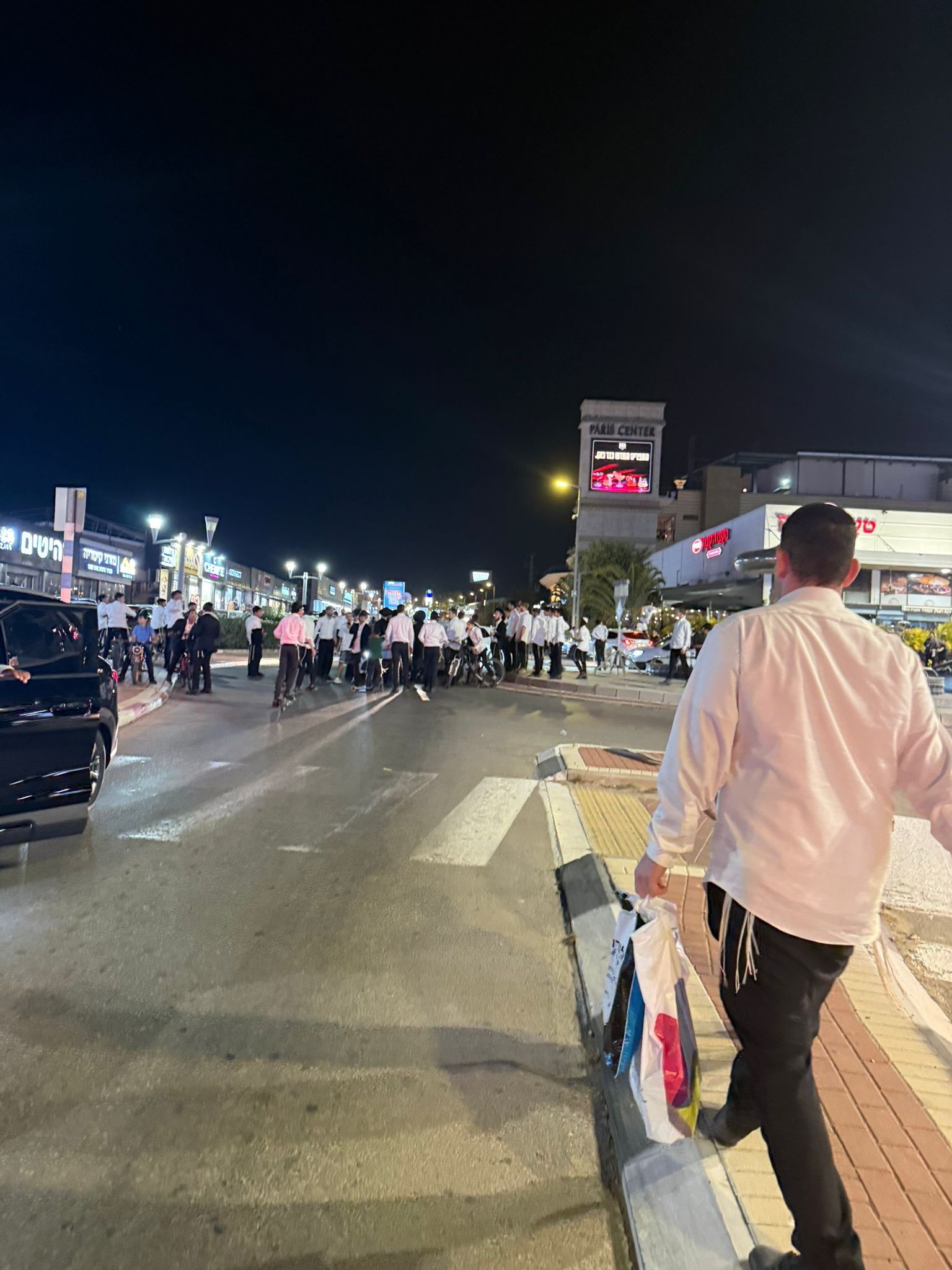 הפגנה מחוץ לתחנת משטרת נתיבות בעקבות מעצר עריק חרדי