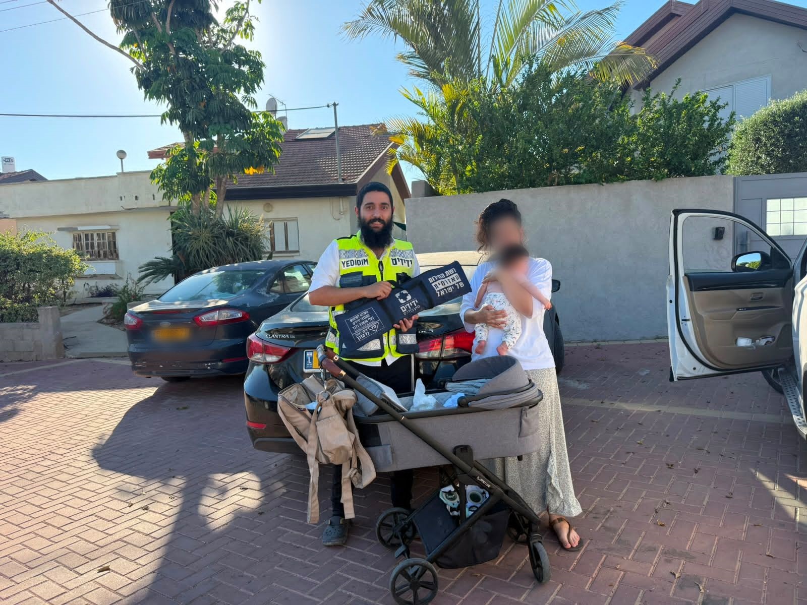 נתיבות: תינוק ננעל ברכב וחולץ בשלום ע"י מתנדבי ידידים • "האם הודתה לידידים ופרצה בבכי"