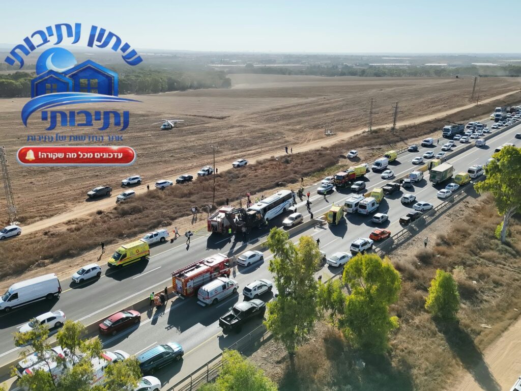 תאונה קטלנית סמוך לנתיבות: נהג אוטובוס נהרג ו-24 בני אדם נפצעו בכביש 25